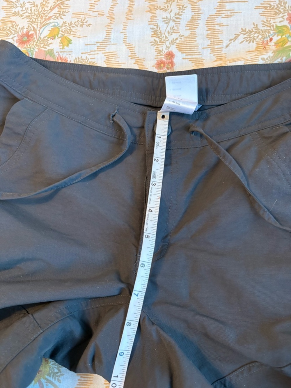 The North Face TNF Women's Pants Size
8 Blue/Gray Cargo Capri 100% Nylon - Picture 12 of 14